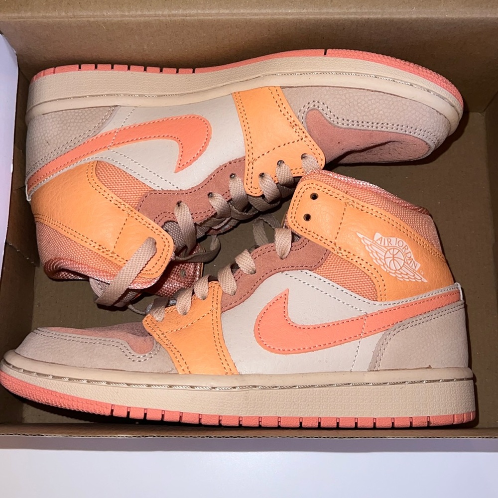 Jordan 1 Mid Apricot Orange (Women’s) - Picture 1 of 4